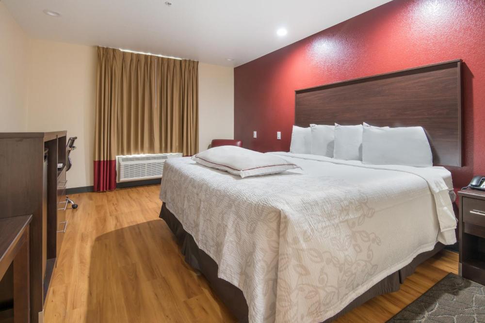 Premium King Room Smoke-Free interior
